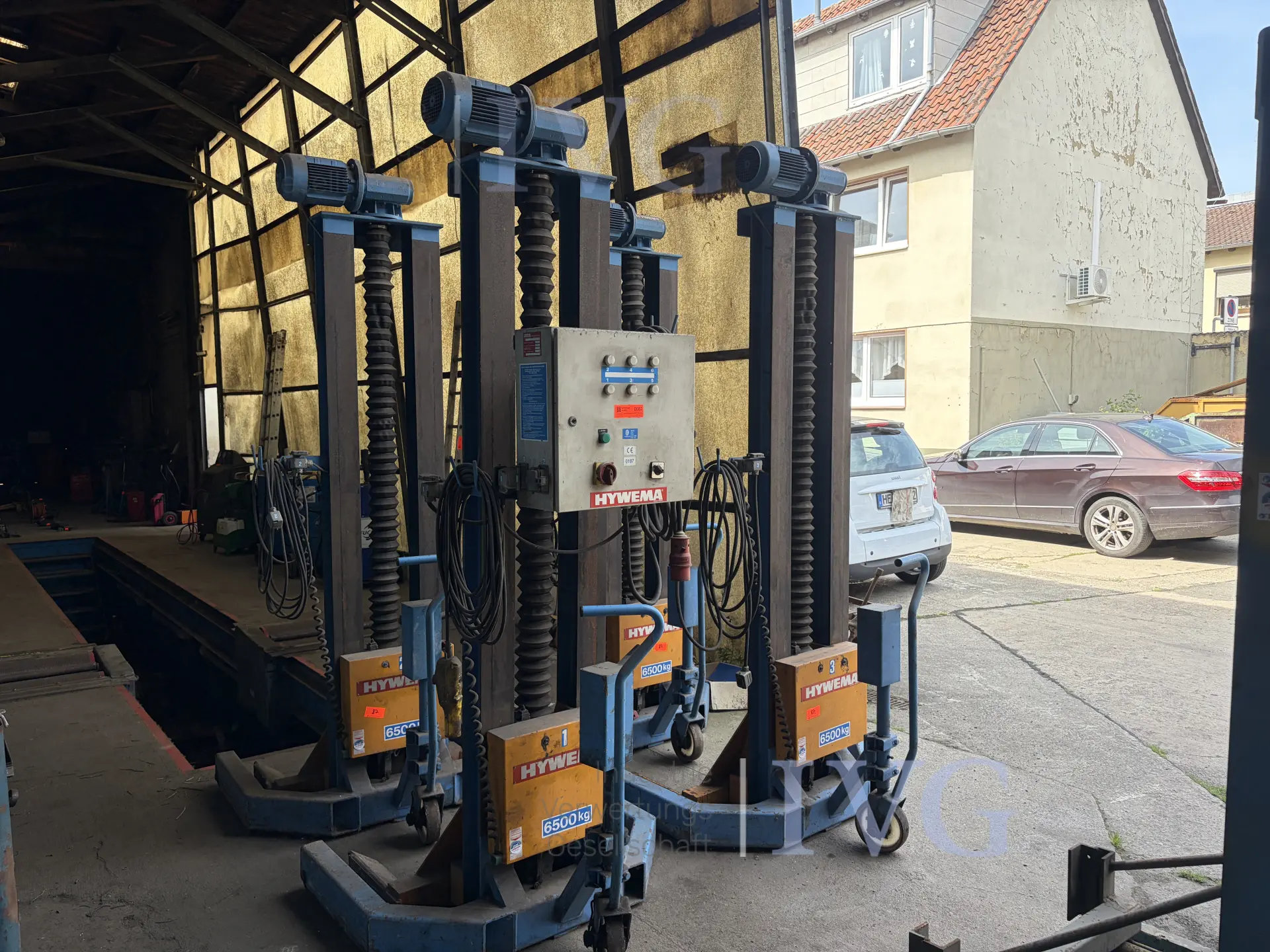 mobile 4-Säulen-Hebebühne HYWEMA SK6A3-F